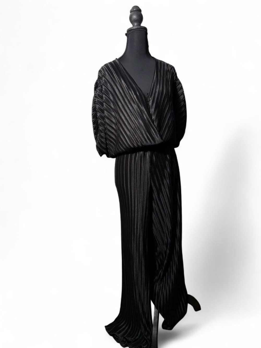 Umgee Black Pleated Maxi Dress with V-Neck
